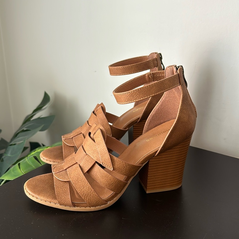 Maurice’s Brown Strappy Chunky Heeled Sandal